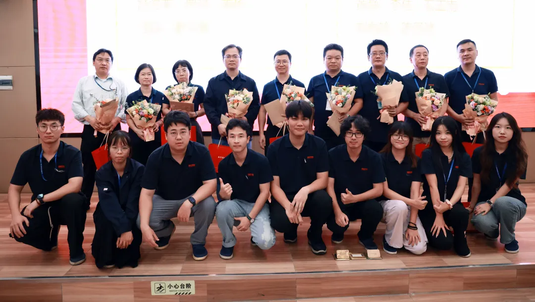 谢师恩，，，，，，，礼颂引路人！